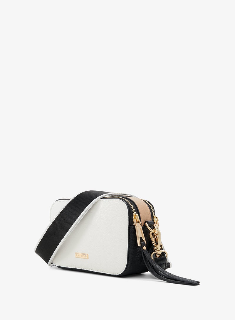 حقيبة كروس بودي إيفي بتفاصيل سلسلة وغطاء قلاب - view 3